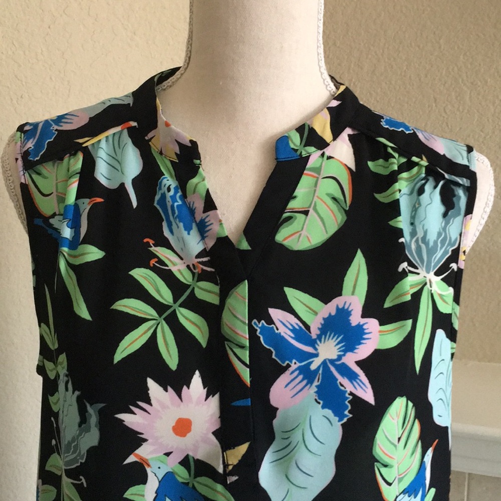 Floral Top - Picture 2 of 7